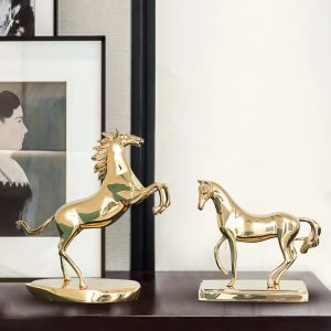 Ngựa đồng mạ vàng trang trí kệ tivi