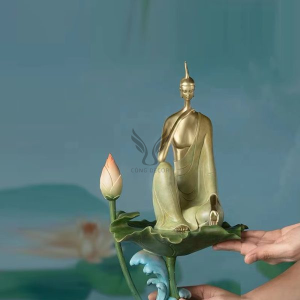 Qùa tặng sếp tượng Phật trên bông sen CD1996