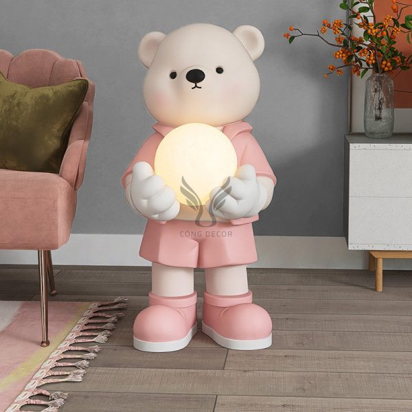 Tượng chú gấu ôm đèn CD1481