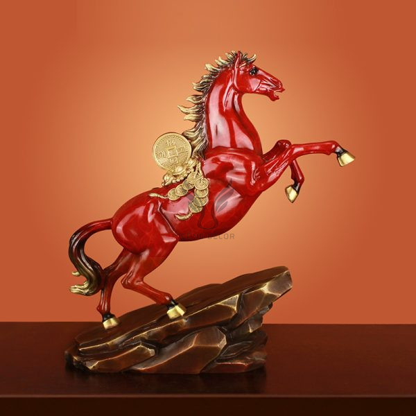 Tượng ngựa đeo chuỗi vàng CD3117